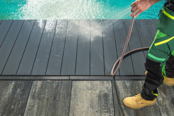 Best Deck Pressure Washing  in Nth Bend, OR