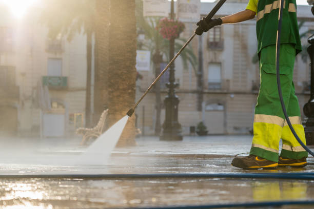 Best Deck Pressure Washing  in Nth Bend, OR
